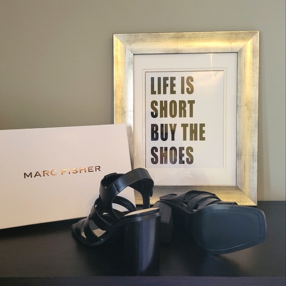 MARC FISHER FYNLEE BLACK SANDALS SHOES NWT NIB - Picture 3 of 4